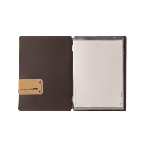 Porta Menu A5 (16,5x23,1 cm) etichetta PATCH "personalizzata" (minimo 18 pezzi) 2 buste (4 facciate) elastico nero SUGHERO NERO 