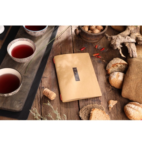 Porta Menu CUSTOM A5 (16,5x23,1 cm) "ZEN NATURAL menu" 2 buste (4 facciate) elastico rosso ECO NATURALE sp. 0.6