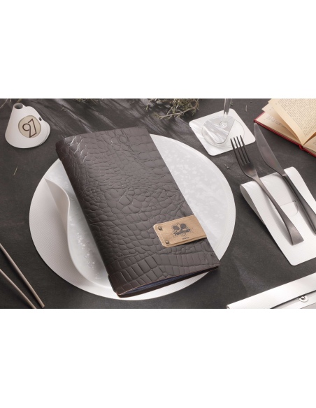 Porta Menu A4 SLIM (17,4x31,8 cm) etichetta PATCH "menu" 2 buste (4 facciate) elastico nero FASHION MARRONE COCCODRILLO