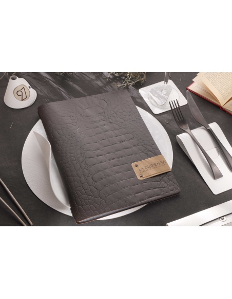 Porta Menu A4 (23,2x31,8 cm) etichetta PATCH "personalizzata" (minimo 18 pezzi) 2 buste (4 facciate) elastico nero FASHION MARRO