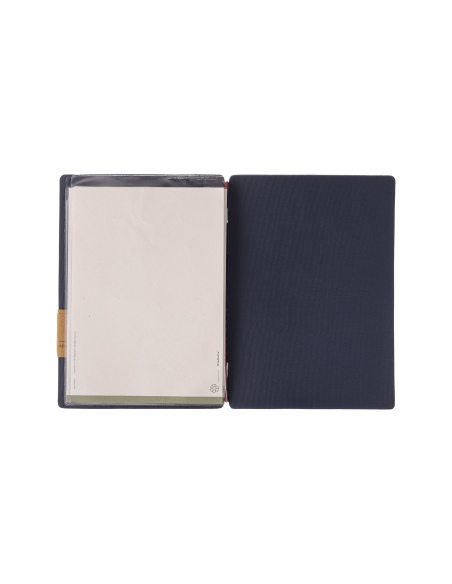 Porta Menu A5 (16,5x23,1 cm) etichetta PATCH "personalizzata" (minimo 18 pezzi) 2 buste (4 facciate) elastico rosso JUTA BLU