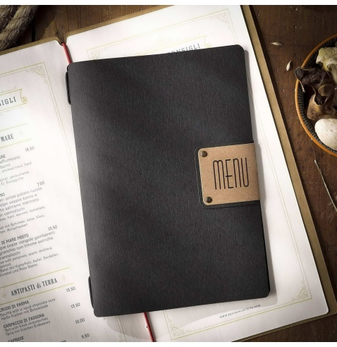 Porta Menu A5 (16,5x23,1 cm) etichetta PATCH "personalizzata" (minimo 18 pezzi) solo elastico nero ECOMENU NERO sp. 0.6