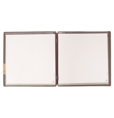 Porta Menu QUADRATO (23x23,1 cm) etichetta PATCH "personalizzata" (minimo 18 pezzi) 2 buste (4 facciate) elastico rosso JUTA GRI