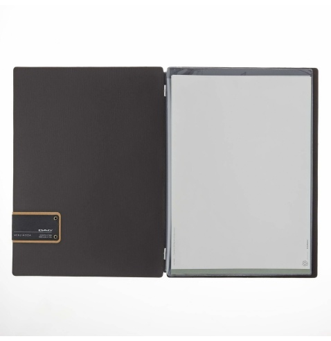 Porta Menu A4 (23,2x31,8 cm) etichetta PATCH "personalizzata" (minimo 18 pezzi) 2 buste (4 facciate) elastico nero CHEF MARRONE