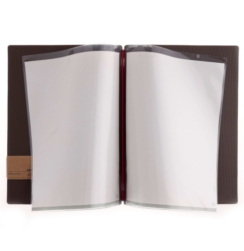 Porta Menu A4 (23,2x31,8 cm) etichetta PATCH "personalizzata" (minimo 18 pezzi) 2 buste (4 facciate) elastico rosso JUTA MARRONE
