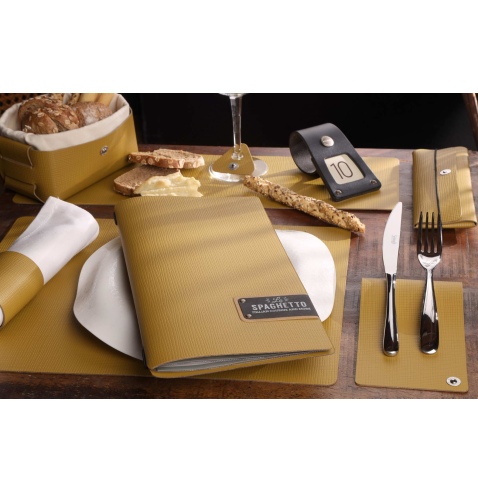 Porta Menu A4 SLIM (17,4x31,8 cm) etichetta PATCH "personalizzata" (minimo 18 pezzi) 2 buste (4 facciate) elastico nero CHEF OCR