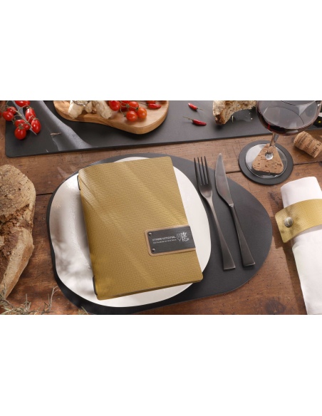 Porta Menu A5 (16,5x23,1 cm) etichetta PATCH "personalizzata" (minimo 18 pezzi) 2 buste (4 facciate) elastico nero CHEF OCRA
