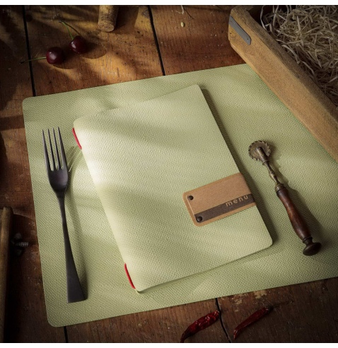 Porta Menu A5 (16,5x23,1 cm) etichetta PATCH "personalizzata" (minimo 18 pezzi) 2 buste (4 facciate) elastico rosso JUTA SALVIA