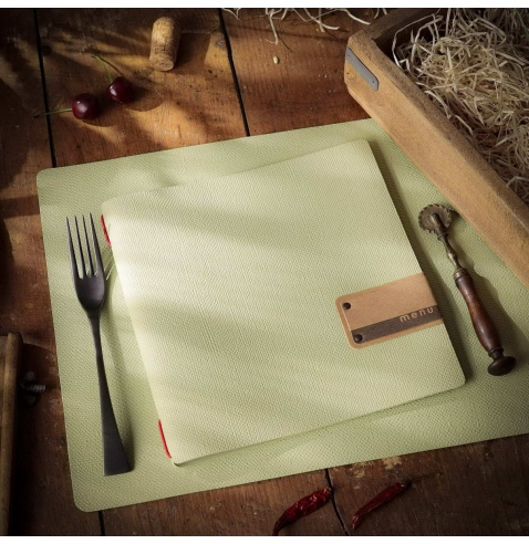 Porta Menu QUADRATO (23x23,1 cm) etichetta PATCH "menu" 2 buste (4 facciate) elastico rosso JUTA SALVIA