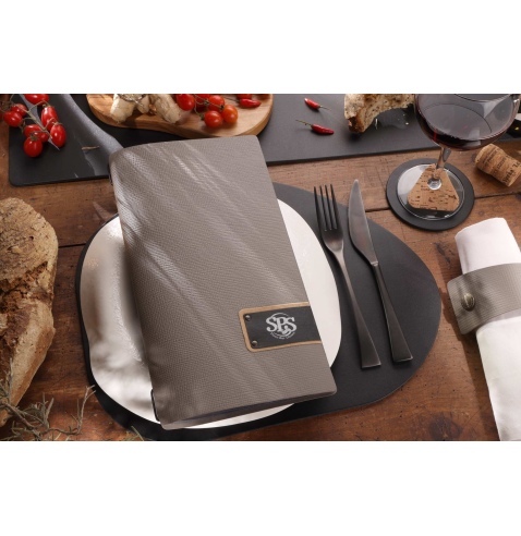 Porta Menu A4 SLIM (17,4x31,8 cm) etichetta PATCH "menu" 2 buste (4 facciate) elastico nero CHEF TORTORA