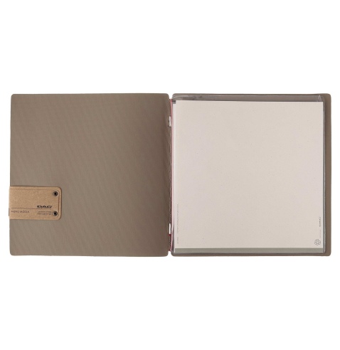 Porta Menu QUADRATO (23x23,1 cm) etichetta PATCH "menu" 2 buste (4 facciate) elastico rosso JUTA CAMMELLO