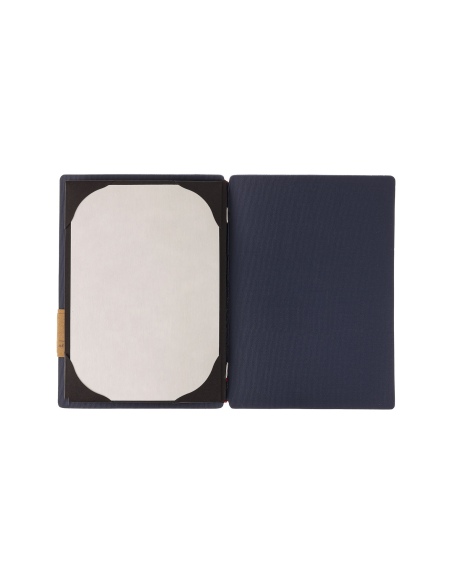 Porta Menu A5 (16,5x23,1 cm) etichetta PATCH "personalizzata" (minimo 18 pezzi) cornicetta (4 facciate) elastico rosso JUTA BLU