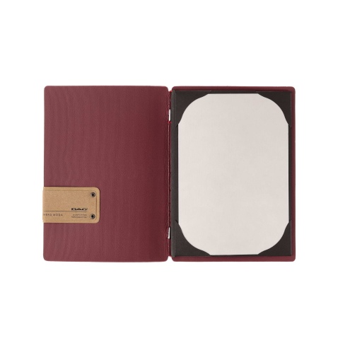Porta Menu A5 (16,5x23,1 cm) etichetta PATCH "menu" cornicetta (4 facciate) elastico rosso JUTA BORDEAUX