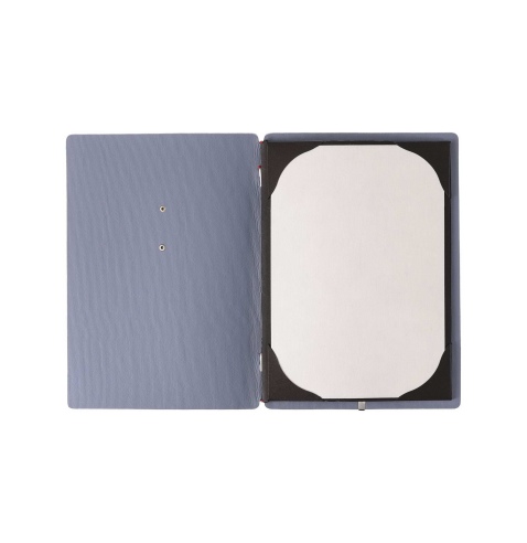 Porta Menu A5 (16,5x23,1 cm) etichetta METAL "personalizzata" (minimo 18 pezzi) cornicetta (4 facciate) elastico rosso JUTA AVIO