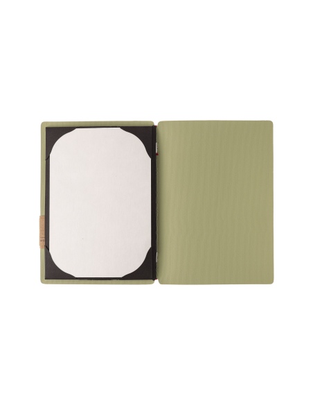Porta Menu A5 (16,5x23,1 cm) etichetta PATCH "menu" cornicetta (4 facciate) elastico rosso JUTA SALVIA