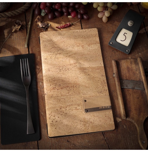 Porta Menu A4 SLIM (17,4x31,8 cm) etichetta PATCH "menu" cornicetta (4 facciate) elastico nero SUGHERO NATURALE sp. 1.4