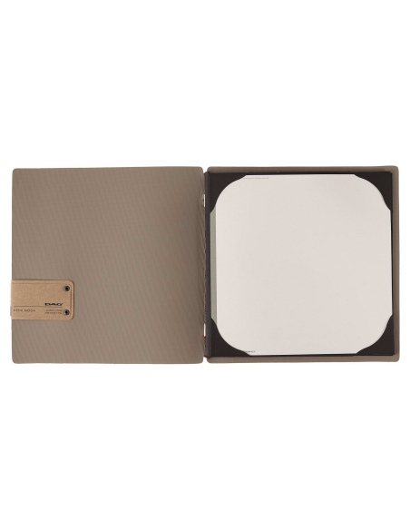 Porta Menu QUADRATO (23x23,1 cm) etichetta PATCH "personalizzata" (minimo 18 pezzi) cornicetta (4 facciate) elastico rosso JUTA 