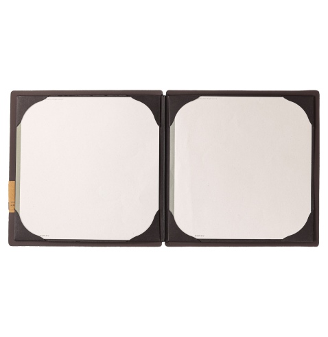 Porta Menu QUADRATO (23x23,1 cm) etichetta PATCH "personalizzata" (minimo 18 pezzi) cornicetta (4 facciate) elastico nero SUGHER