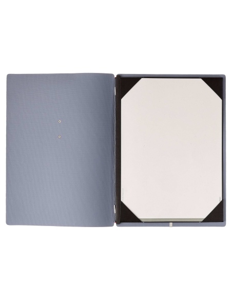 Porta Menu A4 (23,2x31,8 cm) etichetta METAL "personalizzata" (minimo 18 pezzi) cornicetta (4 facciate) elastico rosso JUTA AVIO