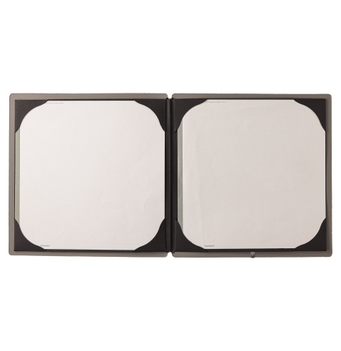 Porta Menu QUADRATO (23x23,1 cm) etichetta METAL "personalizzata" (minimo 18 pezzi) cornicetta (4 facciate) elastico nero CHEF T