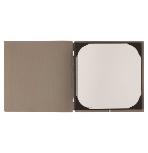 Porta Menu QUADRATO (23x23,1 cm) stampa bassorilievo cornicetta (4 facciate) elastico rosso JUTA CAMMELLO